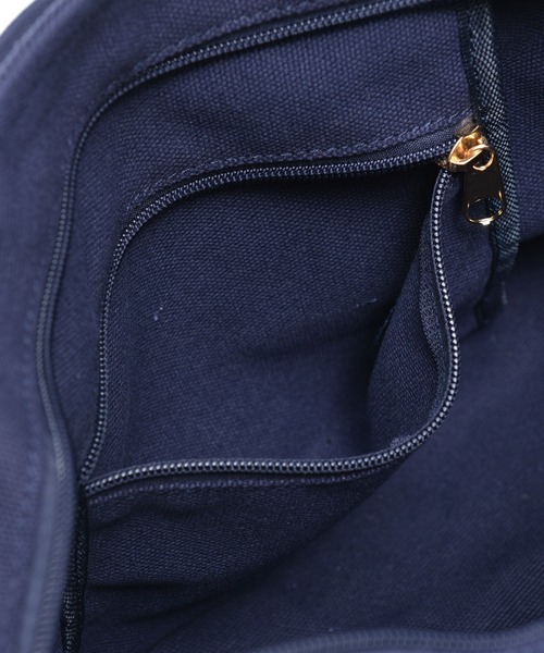 Arnold Palmer（アーノルドパーマー）の「アンブレラパターン キャンバス シェア トート（トートバッグ・レディース・ブラック/ホワイト/グレイッシュベージュ/ネイビー/ライトブルー/インディゴブルー・F）」の16枚目の写真