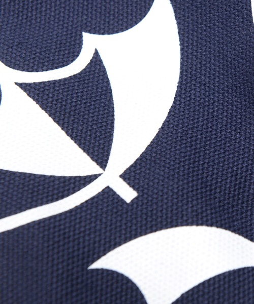 Arnold Palmer（アーノルドパーマー）の「アンブレラパターン キャンバス シェア トート（トートバッグ・レディース・ブラック/ホワイト/グレイッシュベージュ/ネイビー/ライトブルー/インディゴブルー・F）」の20枚目の写真