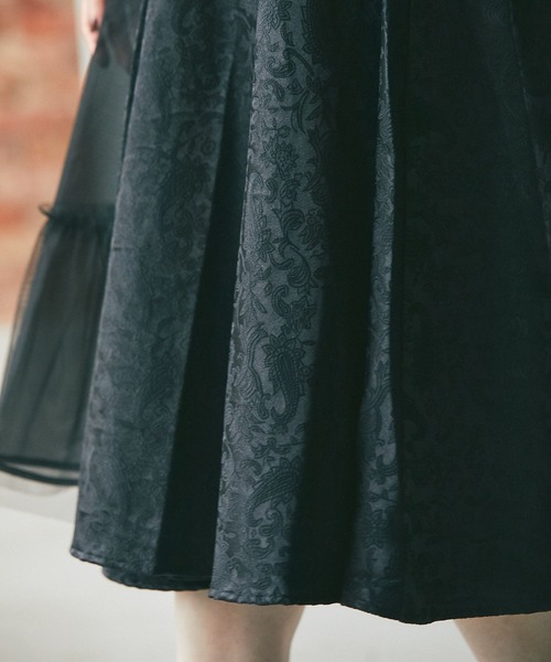 tocco closet(トッコ クローゼット)の「ベルト付きチュール×ジャガードフレアスカート(スカート・レディース・ブラック/ベージュ・M)」の9枚目の写真