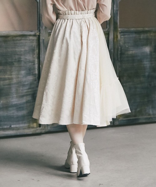 tocco closet(トッコ クローゼット)の「ベルト付きチュール×ジャガードフレアスカート(スカート・レディース・ブラック/ベージュ・M)」の7枚目の写真