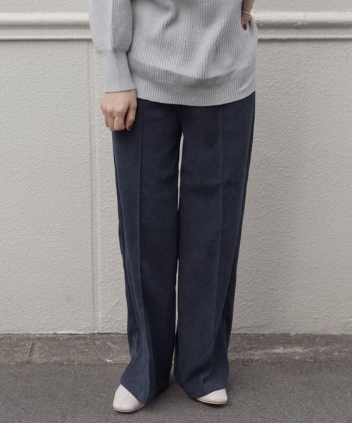 ITEMS URBANRESEARCH(アイテムズ アーバンリサーチ)の「センターシームパンツ(その他パンツ・レディース・レッド/ネイビー/ベージュ・FREE)」の2枚目の写真