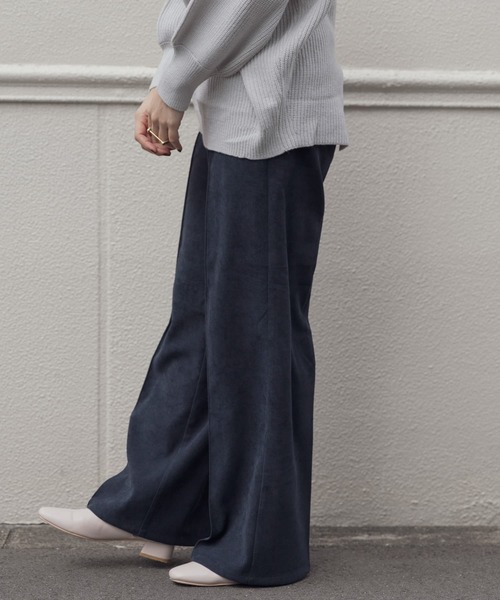 ITEMS URBANRESEARCH(アイテムズ アーバンリサーチ)の「センターシームパンツ(その他パンツ・レディース・レッド/ネイビー/ベージュ・FREE)」の11枚目の写真