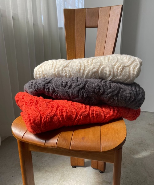 210nouve(トゥージュヌーブ)の「ドルマンスリーブケーブル編みショートニット(ニット/セーター・レディース・グレー/オレンジ/ホワイト・FREE)」の10枚目の写真