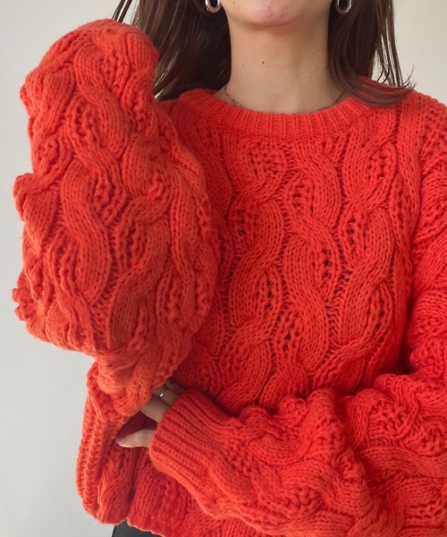 210nouve(トゥージュヌーブ)の「ドルマンスリーブケーブル編みショートニット(ニット/セーター・レディース・グレー/オレンジ/ホワイト・FREE)」の13枚目の写真
