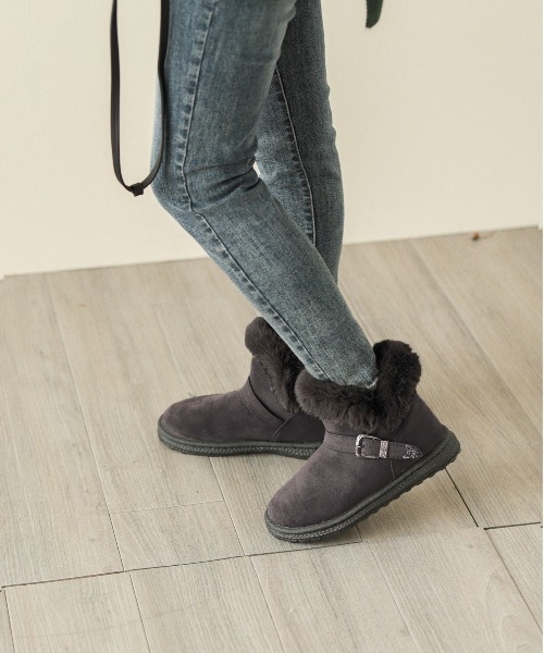 SUGAR BISKET（シュガービスケット）の「ベルト デザイン ムートンブーツ（パンプス・レディース・ブラック/ダークグレー・36/37/38/39/40）」の7枚目の写真