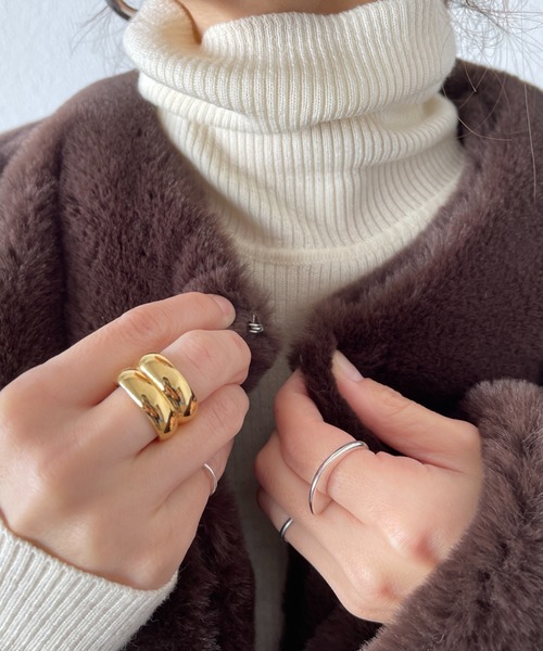 wee9s(ウィークス)の「middle length over size fur coat / ミドル丈オーバーサイズノーカラーポケット付きフェイクファーコート(ノーカラーコート・レディース・ブラウン/アイボリー・FREE)」の17枚目の写真