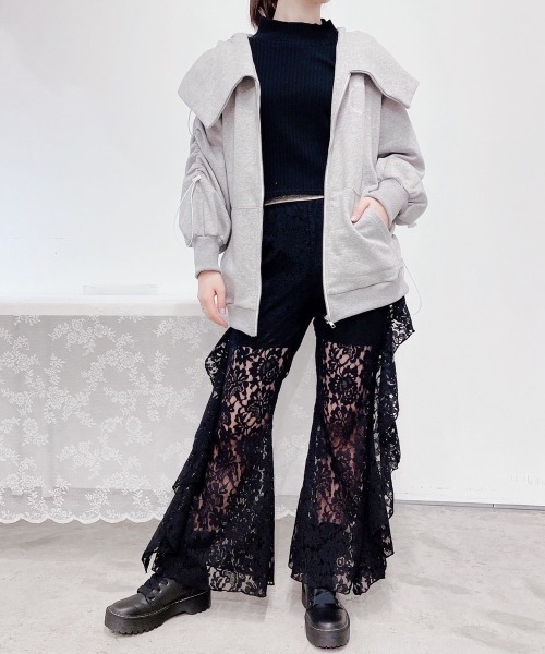 lilLilly(リルリリー)の「ギャザーセーラージップパーカー(パーカー・レディース・ホワイト/ブラック/グレー・FREE)」の4枚目の写真