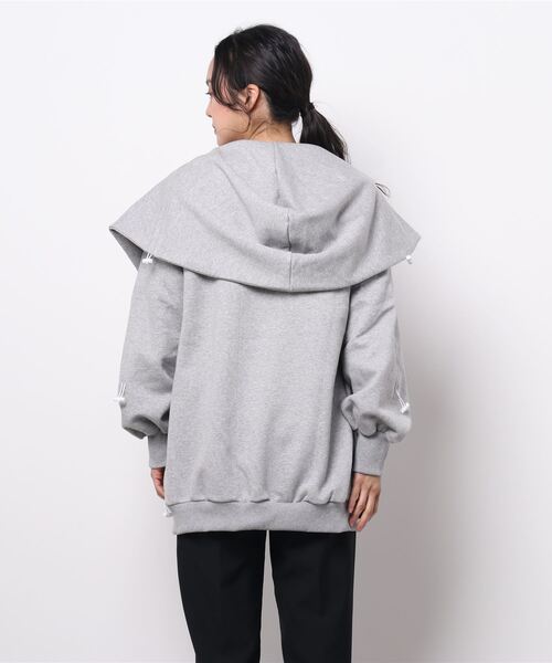 lilLilly(リルリリー)の「ギャザーセーラージップパーカー(パーカー・レディース・ホワイト/ブラック/グレー・FREE)」の12枚目の写真