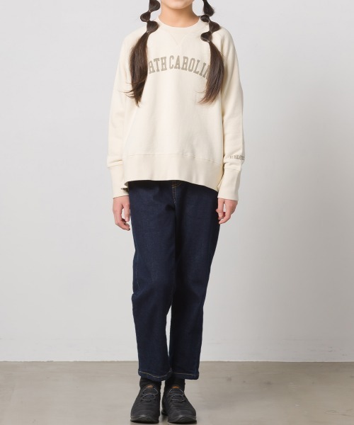 OMNES(オムネス)の「キッズ 裏毛スウェット ラグランプルオーバー ロゴプリント(スウェット・キッズ・ネイビー/アイボリー/モスグリーン/チャコール・100/110/120/130/140)」の9枚目の写真