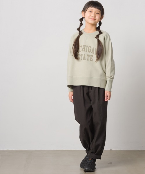 OMNES(オムネス)の「キッズ 裏毛スウェット ラグランプルオーバー ロゴプリント(スウェット・キッズ・ネイビー/アイボリー/モスグリーン/チャコール・100/110/120/130/140)」の15枚目の写真