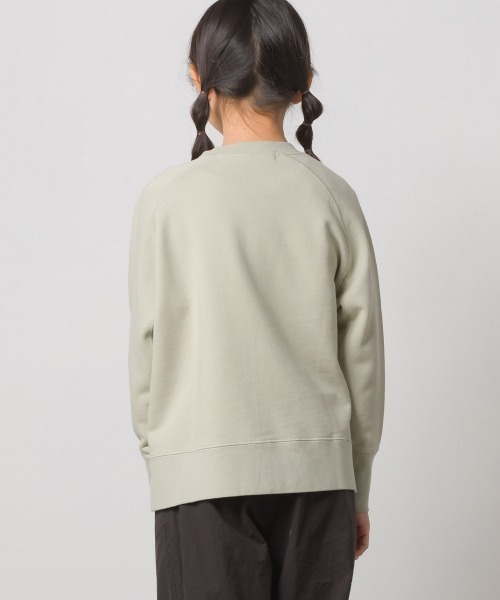 OMNES(オムネス)の「キッズ 裏毛スウェット ラグランプルオーバー ロゴプリント(スウェット・キッズ・ネイビー/アイボリー/モスグリーン/チャコール・100/110/120/130/140)」の17枚目の写真