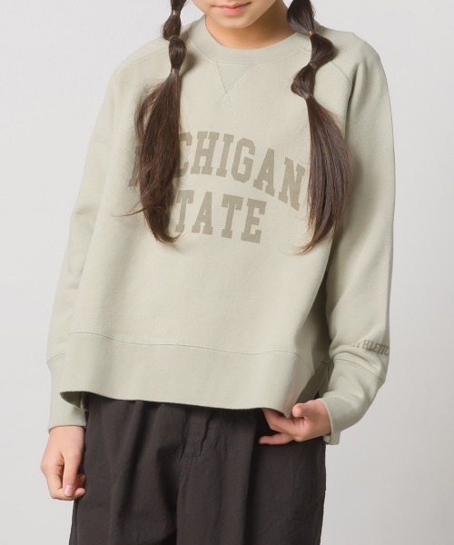 OMNES(オムネス)の「キッズ 裏毛スウェット ラグランプルオーバー ロゴプリント(スウェット・キッズ・ネイビー/アイボリー/モスグリーン/チャコール・100/110/120/130/140)」の19枚目の写真