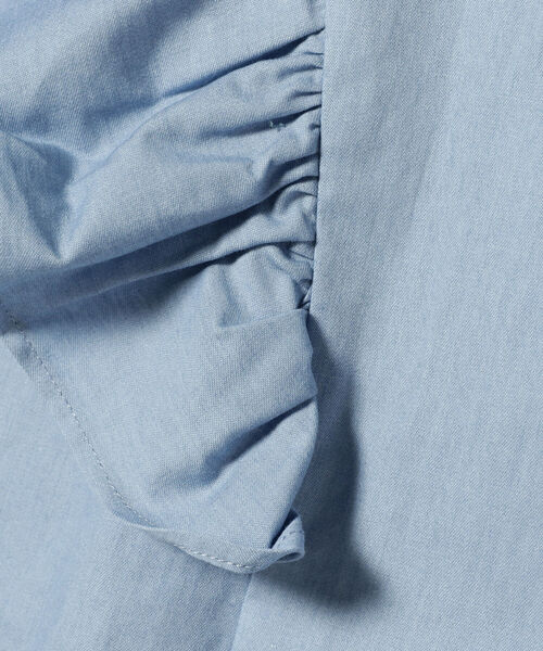 BeAMS DOT(ビームスドット)の「【WEB限定】BeAMS DOT / デニム フリルブラウス(シャツ/ブラウス・レディース・インディゴブルー/ライトブルー・FREE)」の6枚目の写真