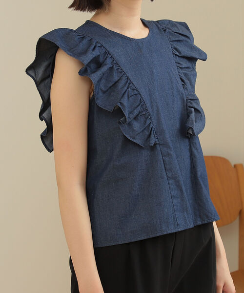 BeAMS DOT(ビームスドット)の「【WEB限定】BeAMS DOT / デニム フリルブラウス(シャツ/ブラウス・レディース・インディゴブルー/ライトブルー・FREE)」の22枚目の写真