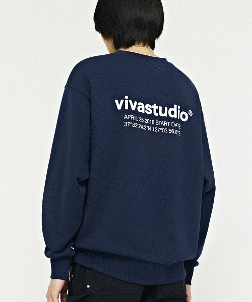 VIVASTUDIO(ビバスタジオ)の「LOCATION CREWNECK(スウェット・メンズ・ライトグレー/ブラック/ネイビー・SMALL/MEDIUM/LARGE/X-LARGE)」の3枚目の写真