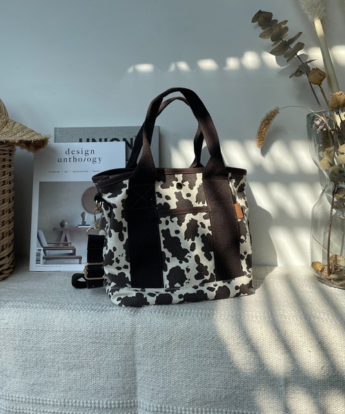 AS KNOW AS plus（アズノゥアズプラス）の「●ルーム２WAYトートバッグ（トートバッグ・レディース・ブラック/グレー/アイボリー/ホワイト×ブラック/レオパード/ゼブラ/アニマル・FREE）」の7枚目の写真