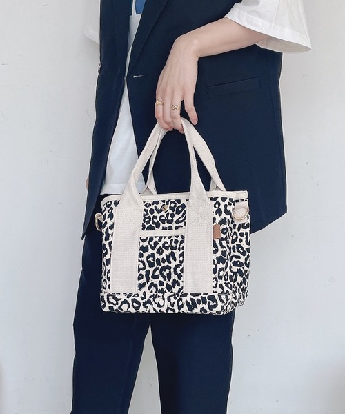 AS KNOW AS plus（アズノゥアズプラス）の「●ルーム２WAYトートバッグ（トートバッグ・レディース・ブラック/グレー/アイボリー/ホワイト×ブラック/レオパード/ゼブラ/アニマル・FREE）」の18枚目の写真