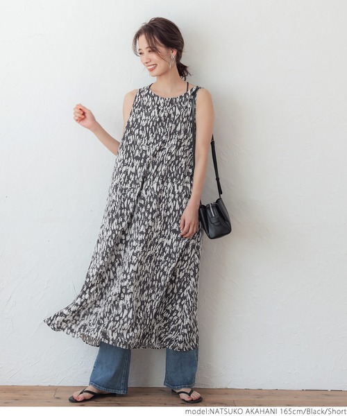 coca（coca）（コカ）の「ペインティングノースリーブワンピース（ワンピース・レディース・ブラック・SHORT/LONG）」の7枚目の写真
