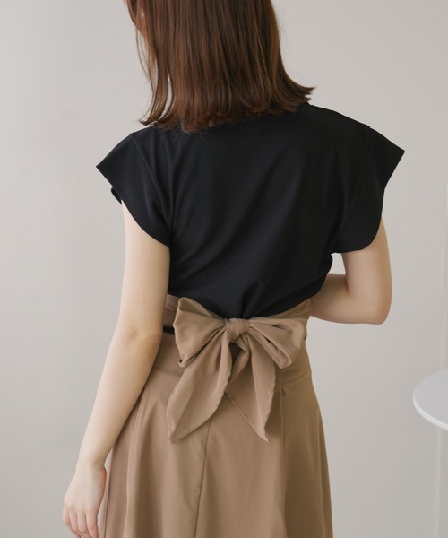IAMUSE(アイアミューズ)の「【シワと毛玉になりにくいポンチ素材/下着が見えない脇カバー付き】フレンチスリーブトップス S0597【IAMUSE】(Tシャツ/カットソー・レディース・ブラック/ホワイト/グレイッシュベージュ/グリーン/ベージュ/マスタード・FREE)」の15枚目の写真