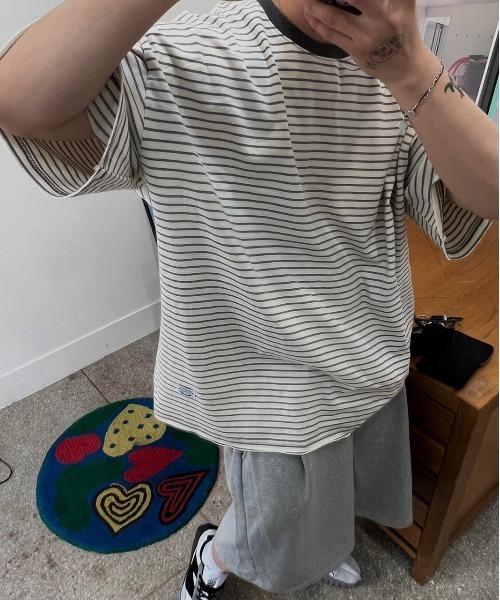 ATTENTION(アテンション)の「【ATTENTION】BIGボーダーハーフスリーブT 別注/韓国セレクト/ビッグシルエット(Tシャツ/カットソー・メンズ・ブラック/グレー/レッド/オレンジ/グリーン・フリ-)」の18枚目の写真