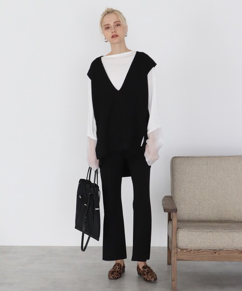 CHIGNON(シニヨン)の「【CHIGNON/シニヨン】袖シアーカットソープルオーバー(Tシャツ/カットソー・レディース・チャコールグレー/パープル/ホワイト/ブルー・38)」の5枚目の写真