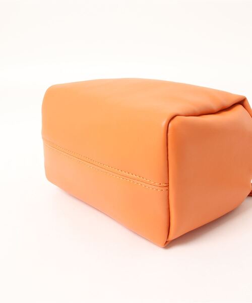 She's Closet（シーズクローゼット）の「フェイクレザー2wayミニワンハンドルバッグ/ショルダーバッグ（ハンドバッグ・レディース・ホワイト/ブラック/グリーン/キャメル・FREE）」の6枚目の写真