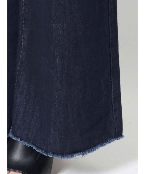 EMODA（エモダ）の「デニムナローサロペット（サロペット/オーバーオール・レディース・インディゴブルー/ブラック/アイボリー・FREE）」の20枚目の写真