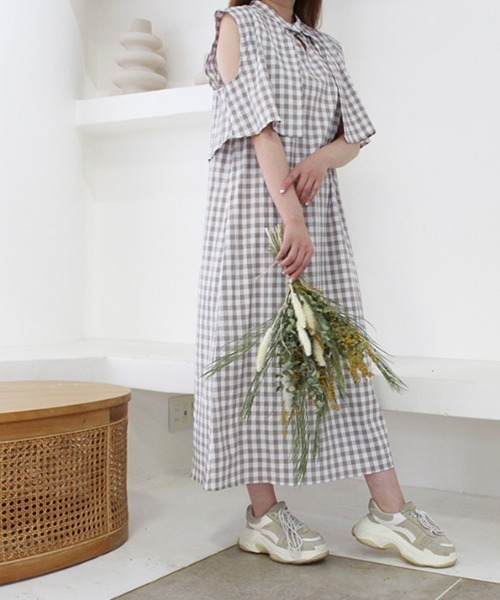 MODE ROBE（モードローブ）の「3WAYギンガムチェックレイヤードワンピース（ワンピース・レディース・ブラック/ラベンダー/グレイッシュベージュ・FREE）」の2枚目の写真