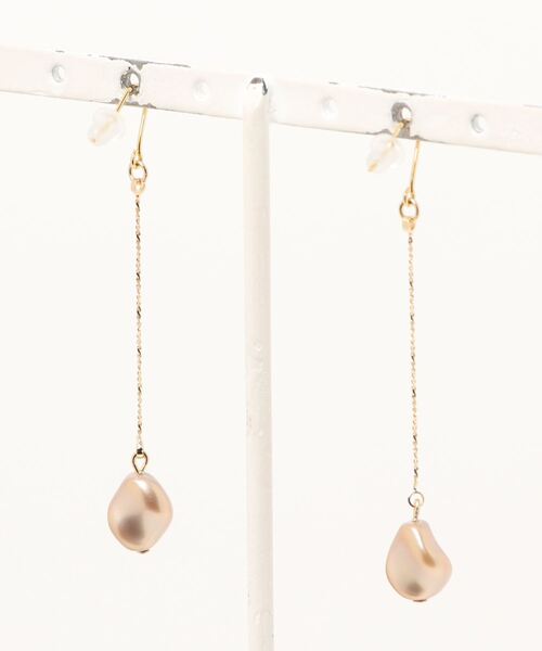 tone(トーン)の「【Le soleil】小ぶり スワロフスキーパールピアス(MA)(ピアス(両耳用)・レディース・ゴールド系その他・FREE)」の3枚目の写真