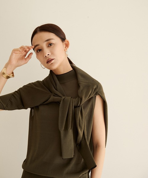 SALON adam et rope'（サロン アダム エ ロペ）の「【サステナブル】[アンサンブル着用可能]シアーノースリーブ2WAYプルオーバー（Tシャツ/カットソー・レディース・ブラック/カーキ/オレンジ・FREE）」の4枚目の写真