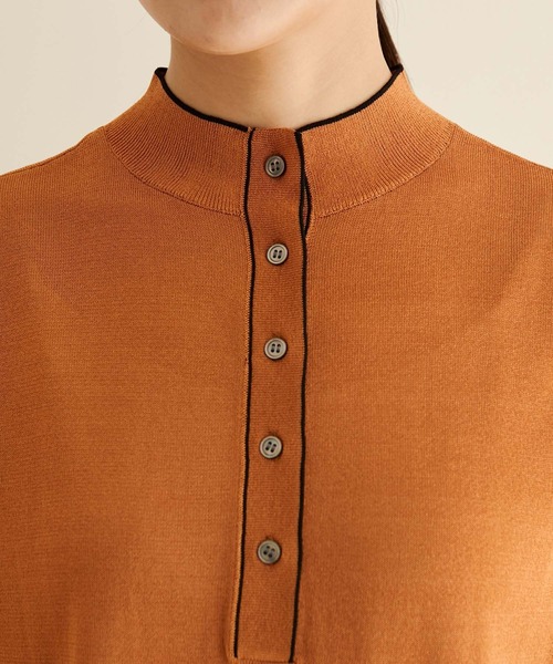 SALON adam et rope'（サロン アダム エ ロペ）の「【サステナブル】[アンサンブル着用可能]シアーノースリーブ2WAYプルオーバー（Tシャツ/カットソー・レディース・ブラック/カーキ/オレンジ・FREE）」の15枚目の写真