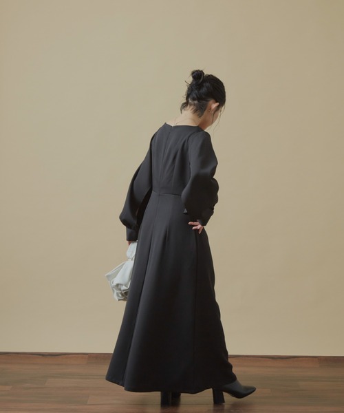 VANNIE U（ヴァニーユー）の「インスリットキャシャワンピース（ワンピース・レディース・ブラック/アイボリー・FREE）」の10枚目の写真