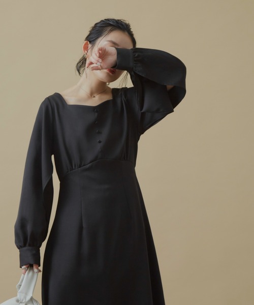 VANNIE U（ヴァニーユー）の「インスリットキャシャワンピース（ワンピース・レディース・ブラック/アイボリー・FREE）」の13枚目の写真