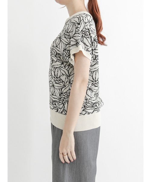 Te chichi（テチチ）の「リーフパターンジャカードニット（ニット/セーター・レディース・オフホワイト/ベージュ/チャコール・ﾌﾘ-）」の8枚目の写真