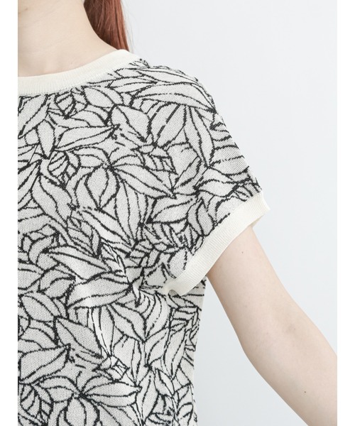 Te chichi（テチチ）の「リーフパターンジャカードニット（ニット/セーター・レディース・オフホワイト/ベージュ/チャコール・ﾌﾘ-）」の11枚目の写真