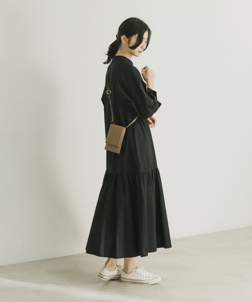 URBAN RESEARCH(アーバンリサーチ)の「ギャザーティアードワンピース(ワンピース・レディース・ブラック/グレー系その他・FREE)」の11枚目の写真