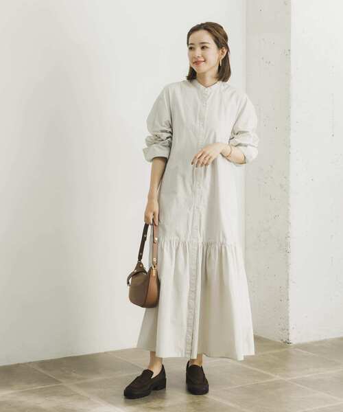 URBAN RESEARCH(アーバンリサーチ)の「ギャザーティアードワンピース(ワンピース・レディース・ブラック/グレー系その他・FREE)」の16枚目の写真