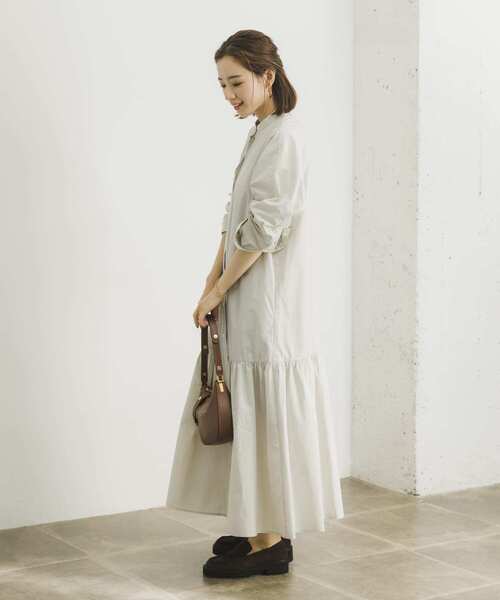 URBAN RESEARCH(アーバンリサーチ)の「ギャザーティアードワンピース(ワンピース・レディース・ブラック/グレー系その他・FREE)」の17枚目の写真