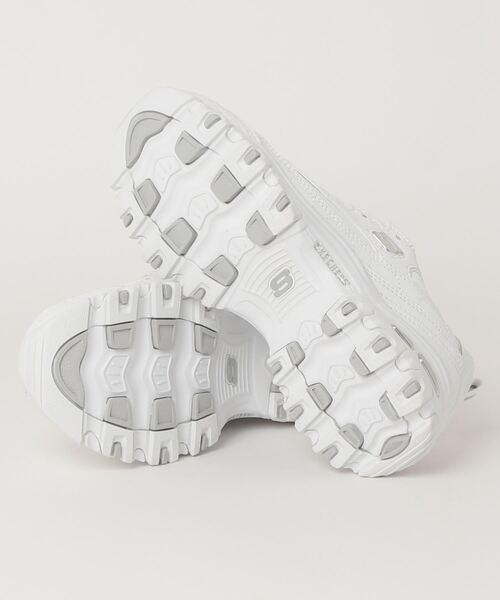 SKECHERS（スケッチャーズ）の「SKECHERS D'LITES-FRESH START / スケッチャーズ ディライト-フレッシュ トリック スタート（スニーカー・レディース・ホワイト・24.5cm/23.5cm/22.5cm/25cm/23cm/24cm）」の5枚目の写真