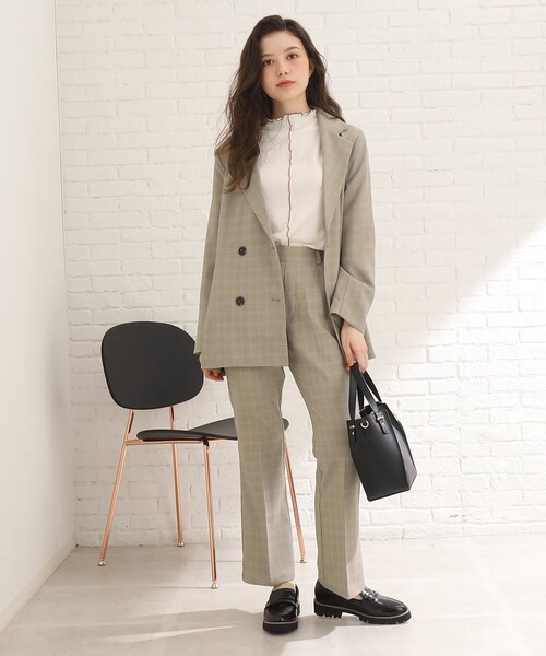 Cutie Blonde（キューティーブロンド）の「◆【セットアップ可能】後ろゴムなのに美脚魅せ。センタープレス セミフレアパンツ（その他パンツ・レディース・ブラック/ブラウン系2/ベージュ系1・01/02/03）」の20枚目の写真