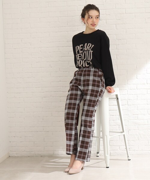 Cutie Blonde（キューティーブロンド）の「◆【セットアップ可能】後ろゴムなのに美脚魅せ。センタープレス セミフレアパンツ（その他パンツ・レディース・ブラック/ブラウン系2/ベージュ系1・01/02/03）」の21枚目の写真