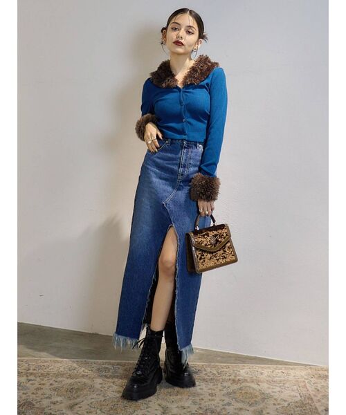 EVRIS(エヴリス)の「スリットロングデニムスカート(デニムスカート・レディース・ライトブルー/インディゴブルー・SMALL/MEDIUM)」の12枚目の写真