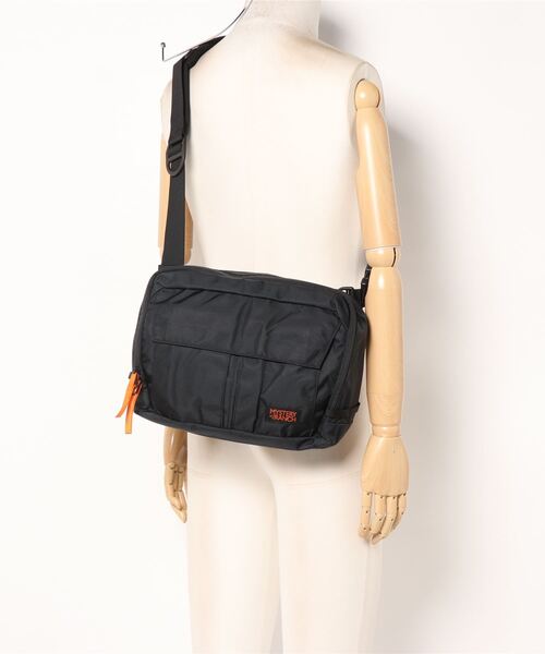 MYSTERY RANCH（ミステリーランチ）の「【MYSTERY RANCH/ミステリーランチ】DISTRICT 8（メッセンジャーバッグ・メンズ・ブラック/ベージュ/ブルー・FREE）」の19枚目の写真