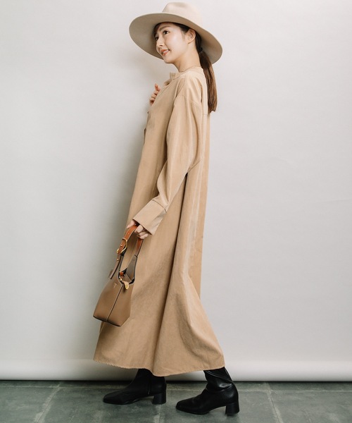 ELVENCE DEUX(エルベンスドゥ)の「ピーチスキッパーシャツOP(シャツワンピース・レディース・チャコールグレー/ベージュ・FREE)」の7枚目の写真