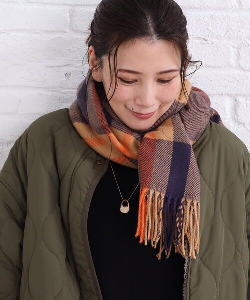 SHOO・LA・RUE(シューラルー)の「◆ビッグチェックストール(ストール/ショール・レディース・グリーン系その他3/キャメル/パープル系2・00)」の5枚目の写真