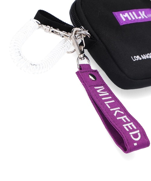 MILKFED.（ミルクフェド）の「EMBROIDERED BAR PASS HOLDER LIMITED COLOR PURPLE（パスケース・レディース・ブラック・ONE SIZE）」の4枚目の写真