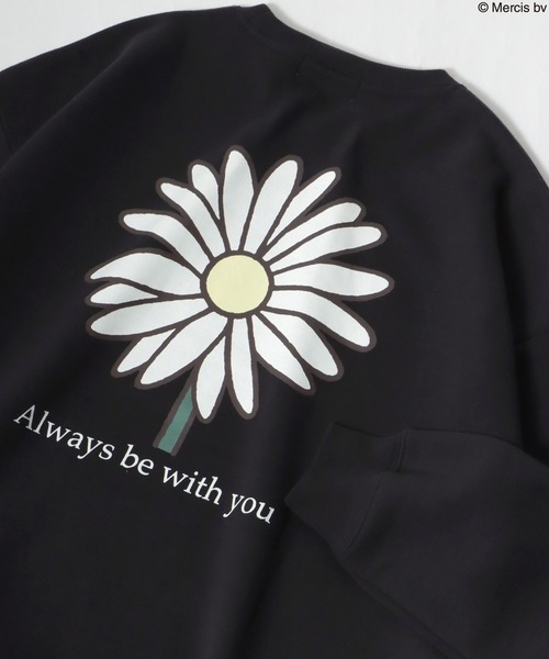 Miffy（ ミッフィー）の「Miffy/ミッフィー オーバーサイズ バックプリント スウェット レディース メンズ トレーナー トップス（スウェット・レディース・ホワイト/ホワイト系その他/ベージュ系その他/ホワイト系その他3/ベージュ系その他2/グレイッシュベージュ/ブラック系その他2/ブラック系その他/ホワイト系その他2/ブラック系その他3・M/L）」の6枚目の写真