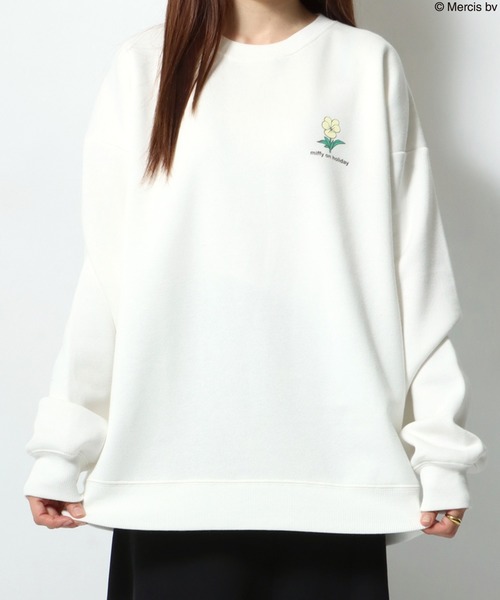 Miffy（ ミッフィー）の「Miffy/ミッフィー オーバーサイズ バックプリント スウェット レディース メンズ トレーナー トップス（スウェット・レディース・ホワイト/ホワイト系その他/ベージュ系その他/ホワイト系その他3/ベージュ系その他2/グレイッシュベージュ/ブラック系その他2/ブラック系その他/ホワイト系その他2/ブラック系その他3・M/L）」の15枚目の写真