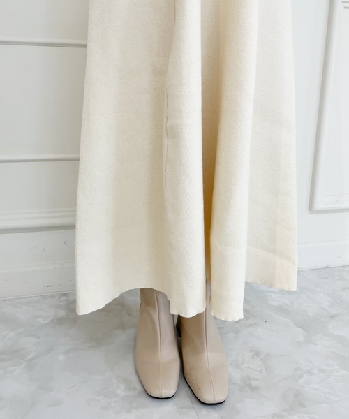 MIIA（ミーア）の「ニットロングフレアワンピース（ワンピース・レディース・ブラック/オフホワイト/グレー・FREE）」の15枚目の写真