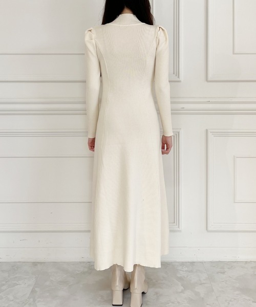 MIIA（ミーア）の「ニットロングフレアワンピース（ワンピース・レディース・ブラック/オフホワイト/グレー・FREE）」の13枚目の写真